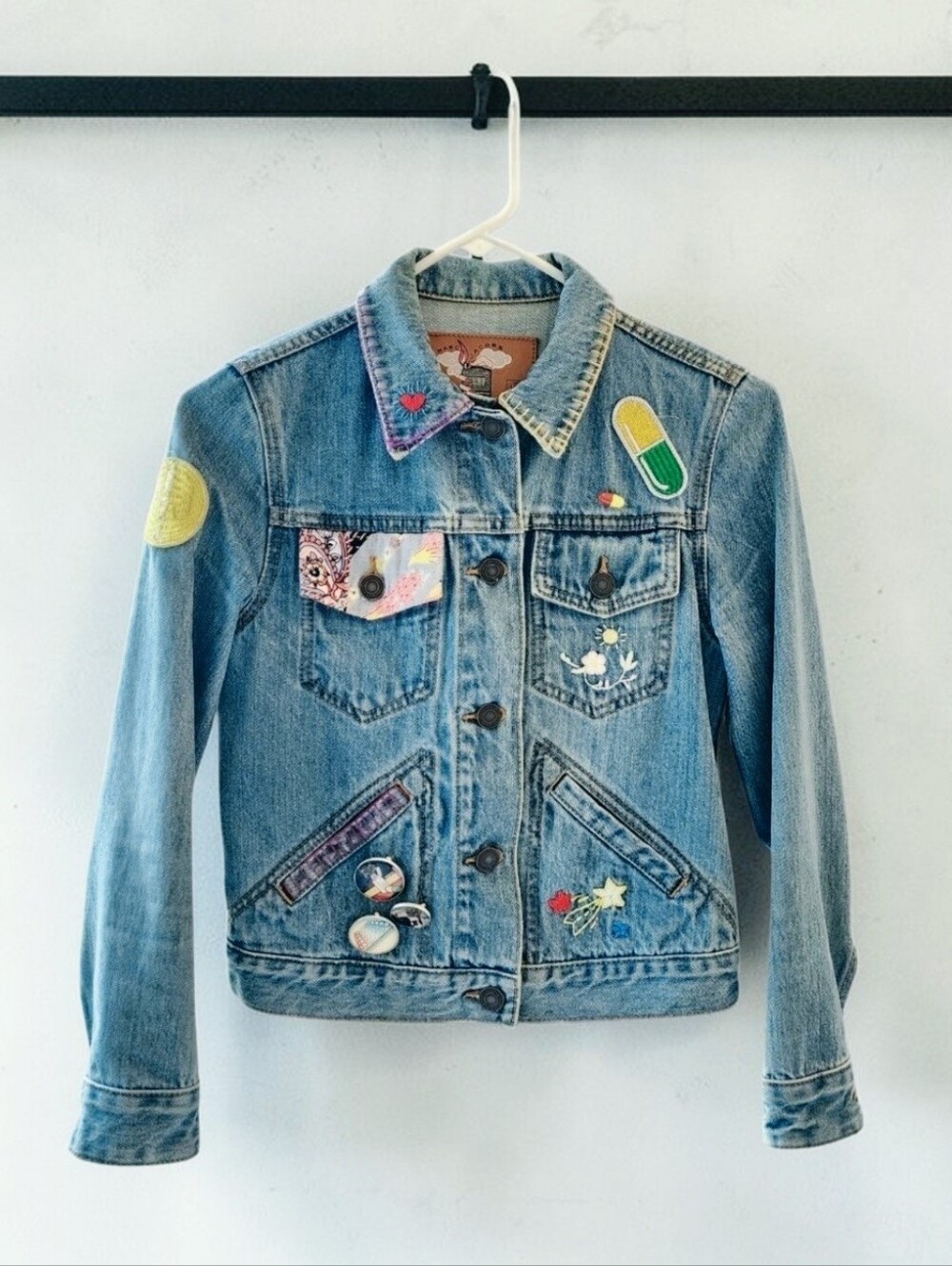 Marc Jacobs Light Blue Embroidered  Denim Jacket with Multicolor Patches Size XS